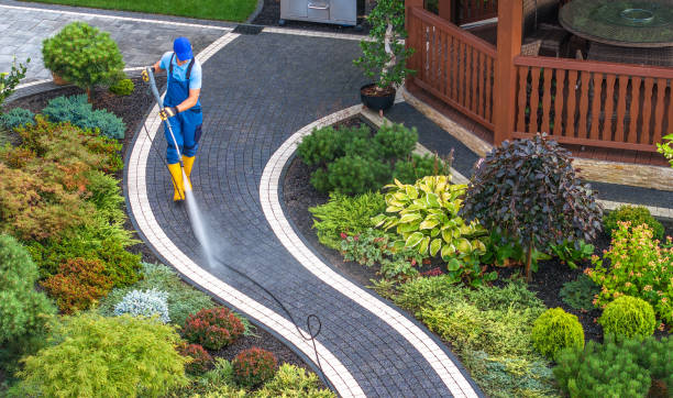 Fence Pressure Washing in Silvis, IL